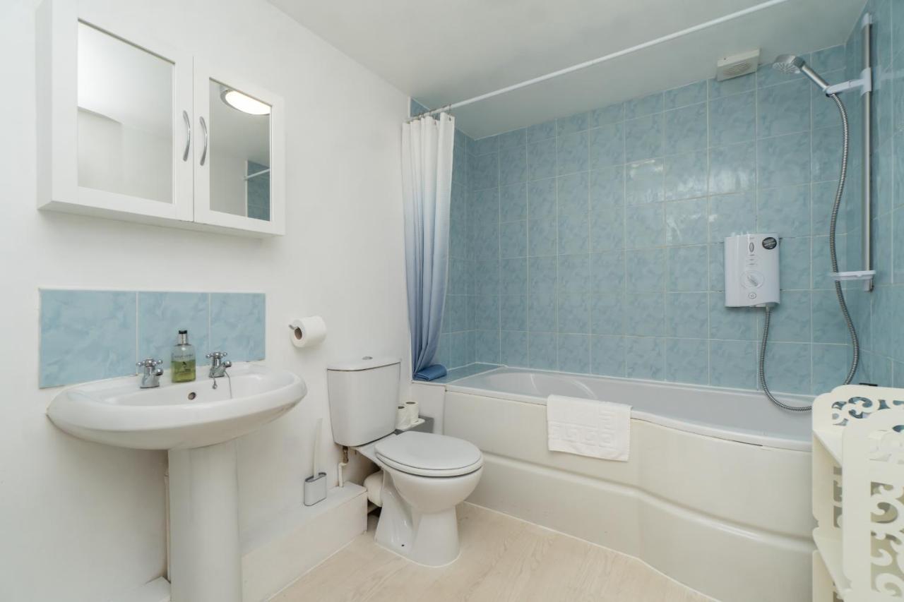 Spacious 2 Bed Southville Flat Near Harbourside Бристоль Екстер'єр фото