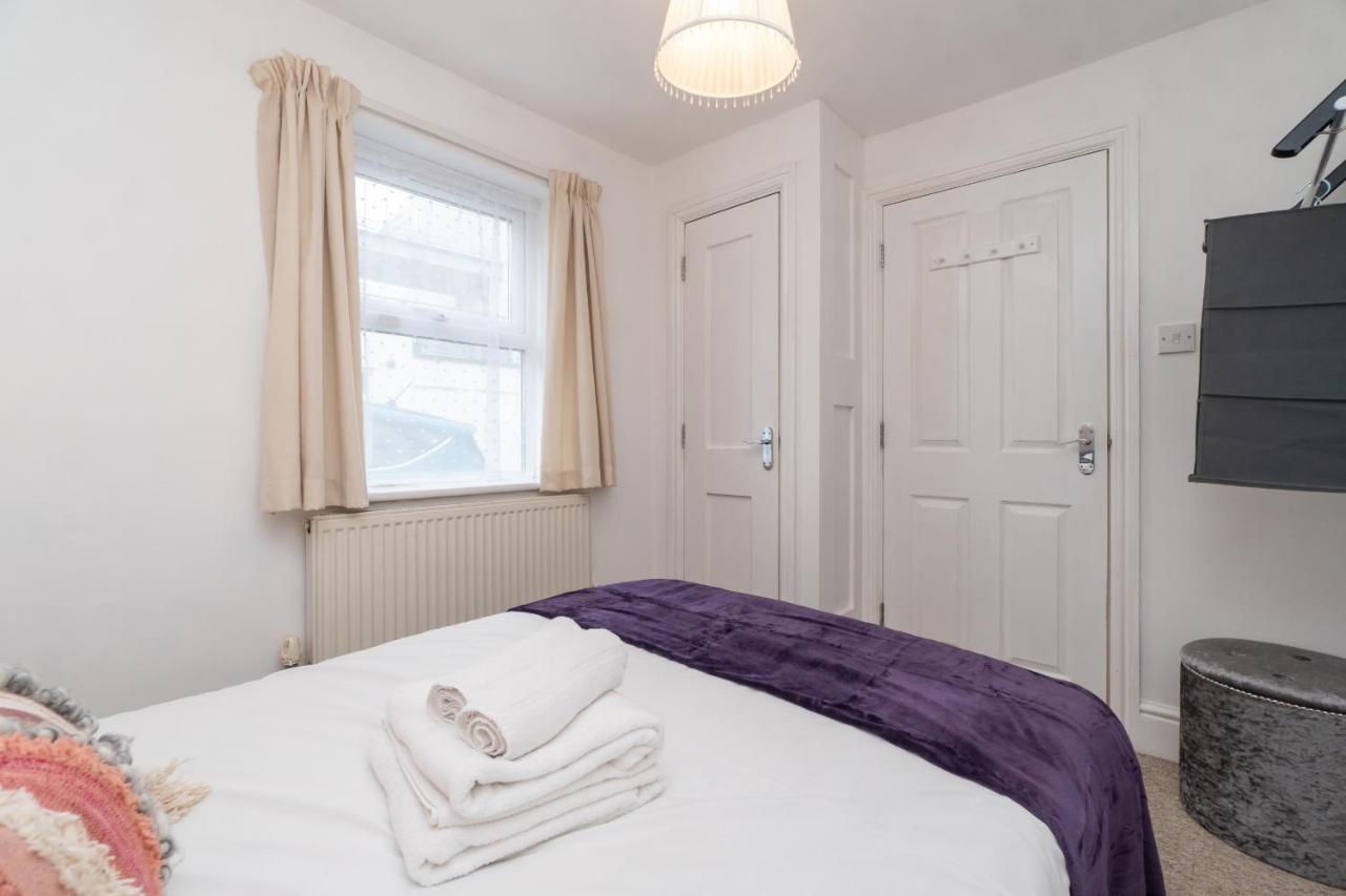 Spacious 2 Bed Southville Flat Near Harbourside Бристоль Екстер'єр фото