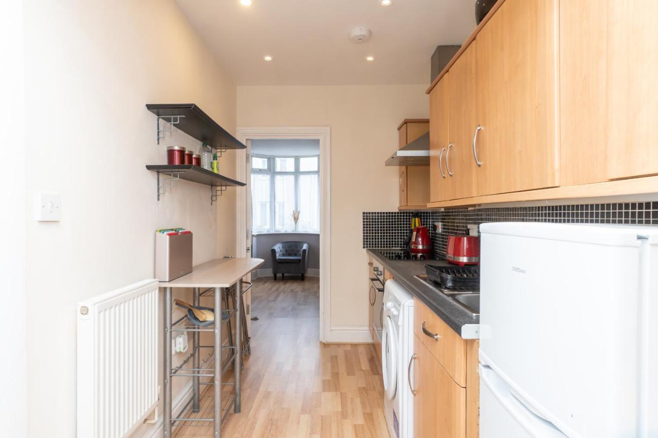 Spacious 2 Bed Southville Flat Near Harbourside Бристоль Екстер'єр фото